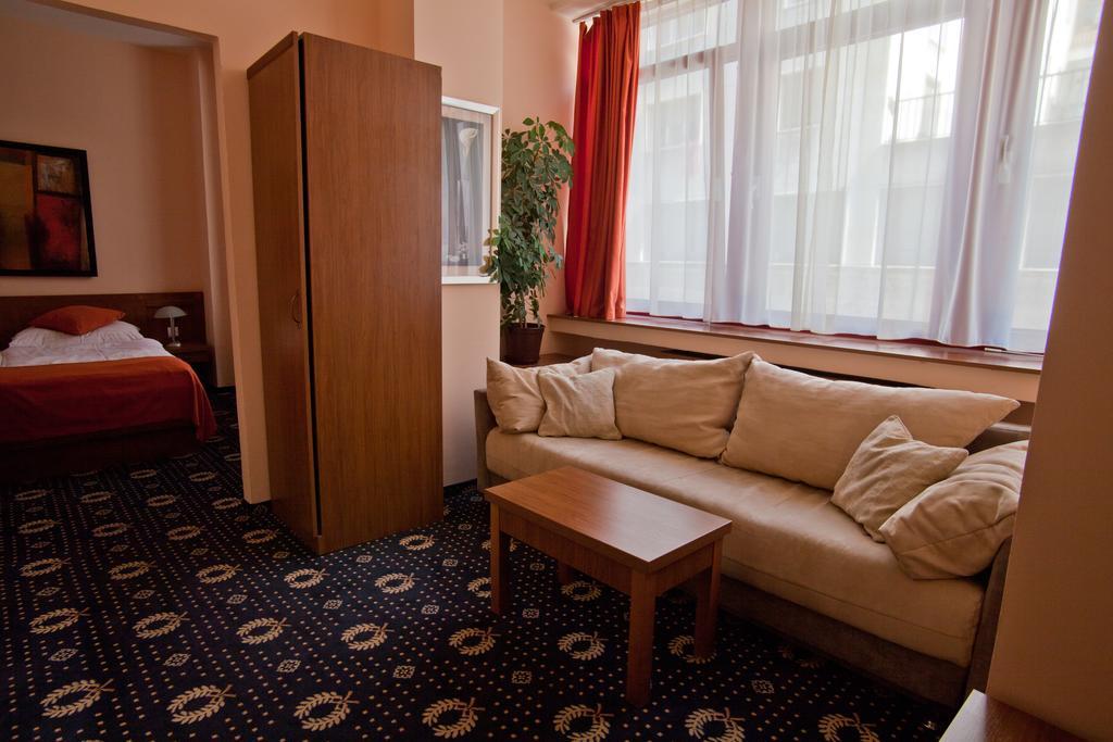 Hotel Penzion Gremium Pressburg Exterior foto