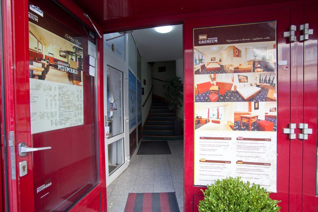 Hotel Penzion Gremium Pressburg Exterior foto